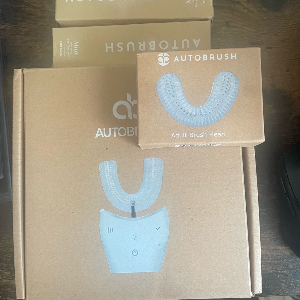 💖🦷 AutoBrush with brush head and toothpaste 💖🦷